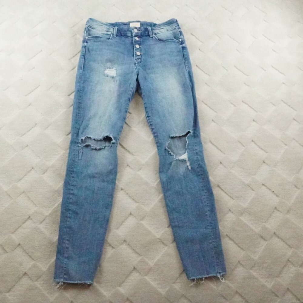 Women's Distressed Blue Jeans
